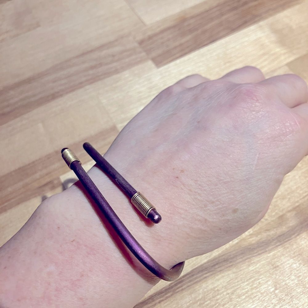Retro bracelet, interesting triangle design, light purple color